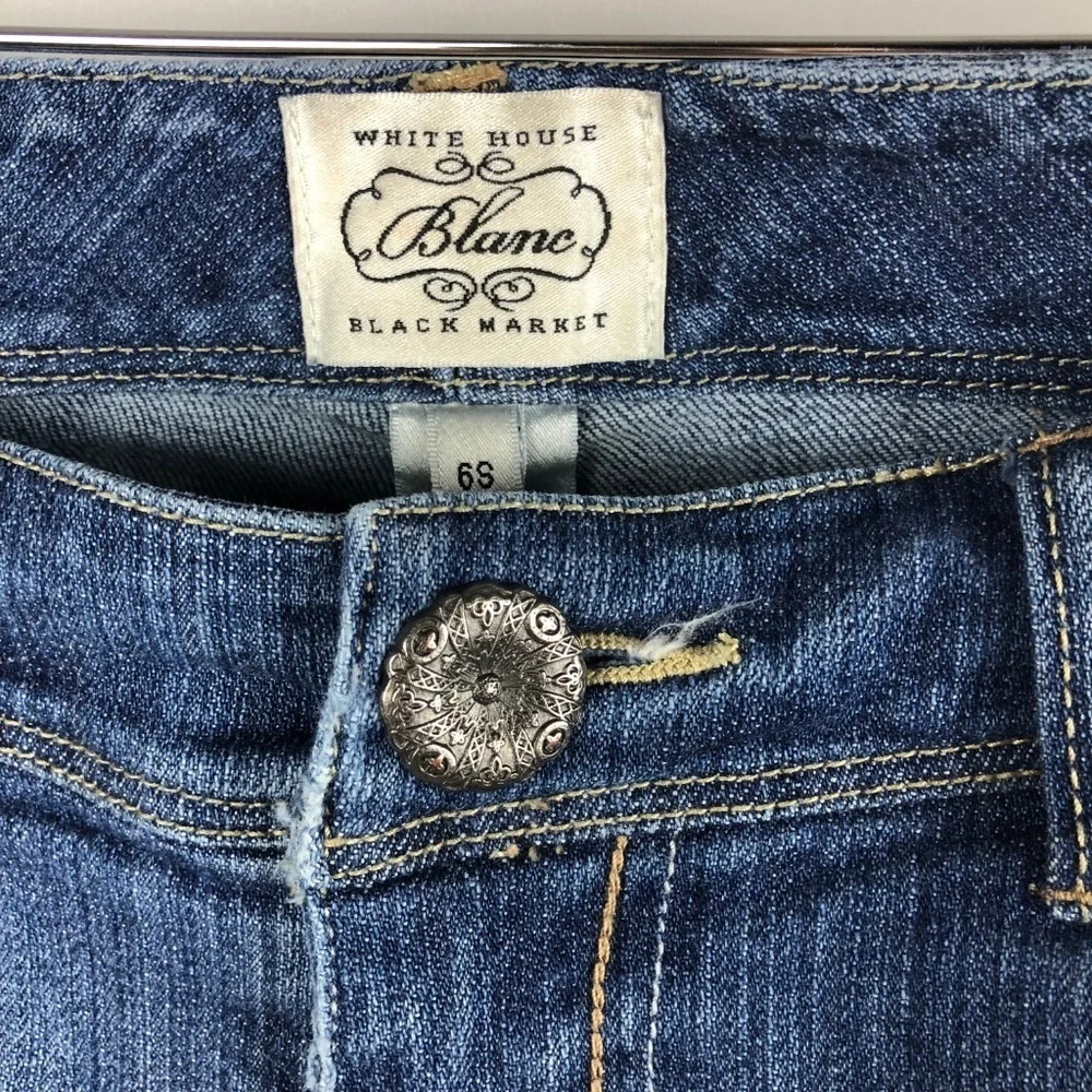 White House Black Market Blanc Bootcut Jeans